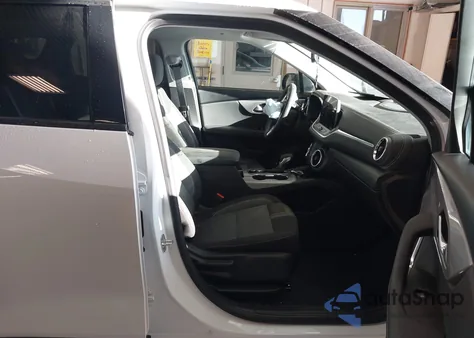 2024 Chevrolet Blazer Awd 2Lt from USA, damaged, VIN 3GNKBHR47RS159702